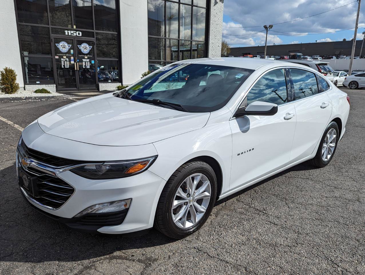 Used 2020 Chevrolet Malibu LT image 2