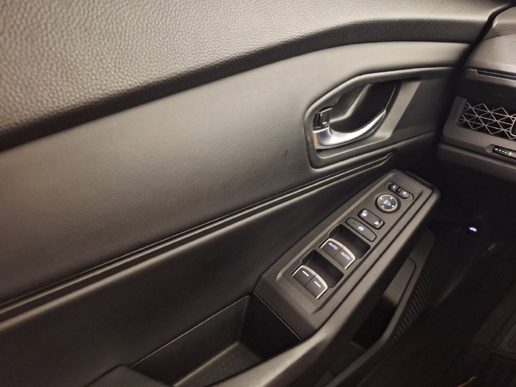 Used 2024 Honda Accord EX image 19