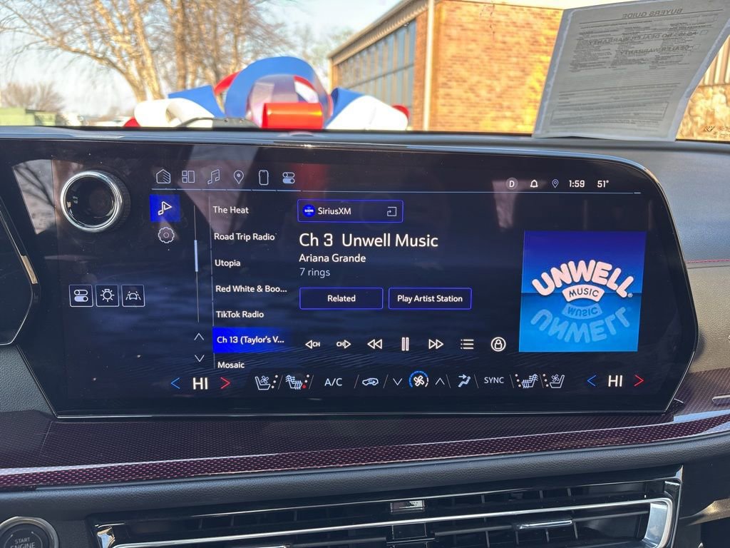 Used 2024 Chevrolet Traverse RS image 36