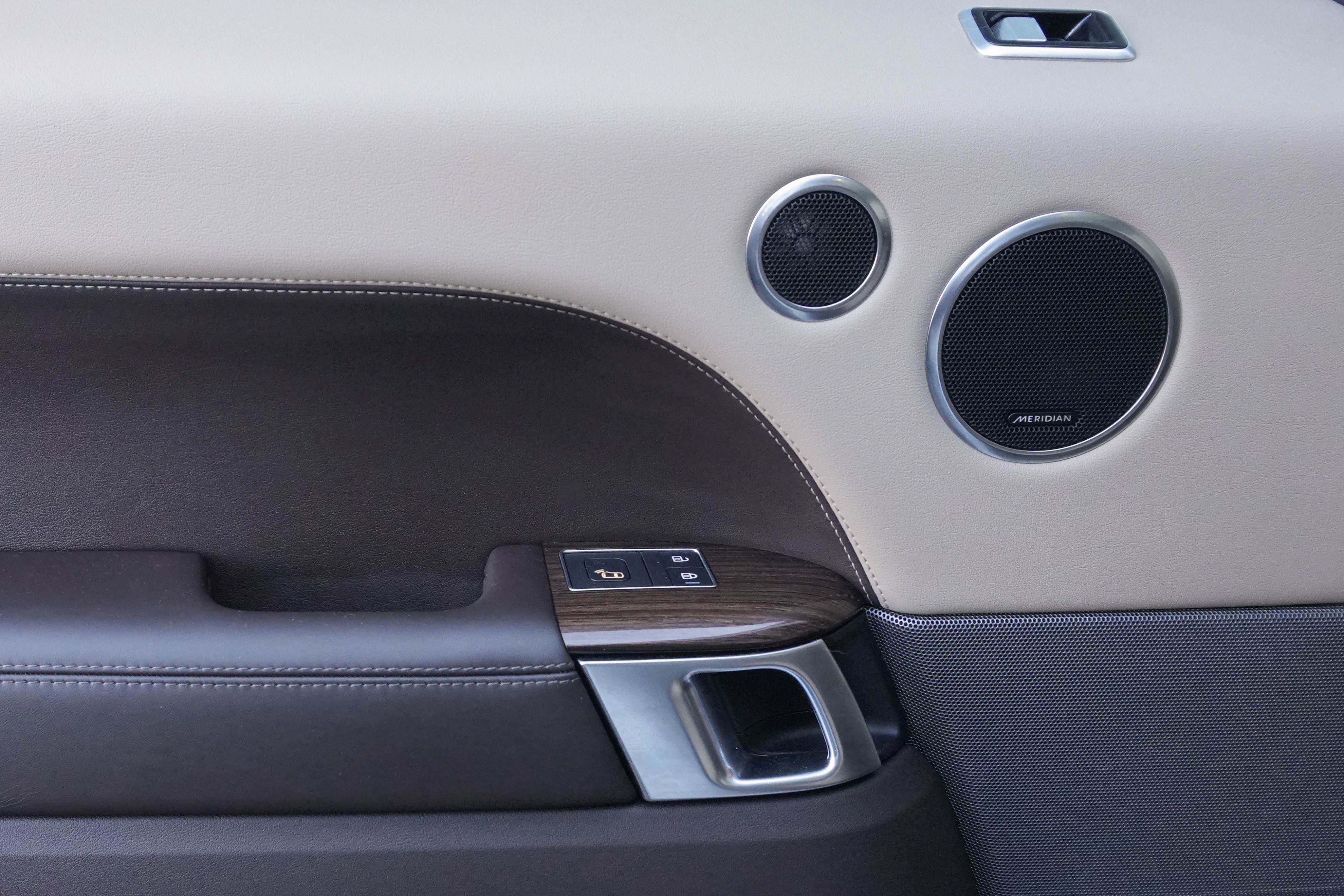 Used 2022 Land Rover Range Rover Sport HSE Silver Edition image 26