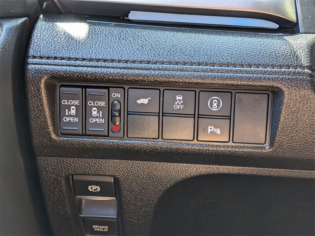 Used 2024 Honda Odyssey Touring image 16