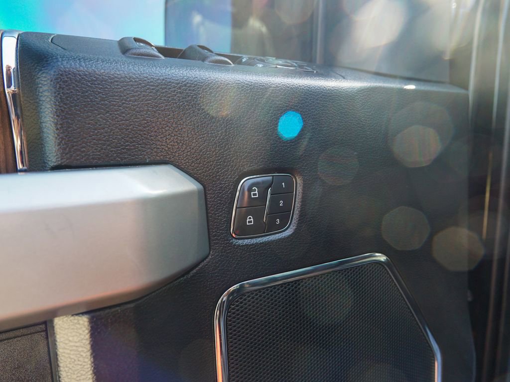 Used 2016 Ford F150 Lariat AWD/4WD image 21