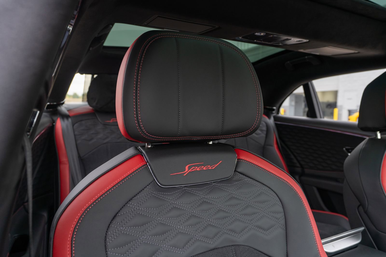 New 2025 Bentley Flying Spur Plug-In Hybrid image 46