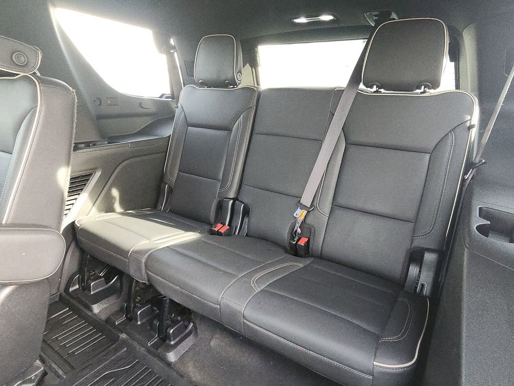 Used 2022 GMC Yukon SLT w/ SLT Luxury Package image 24