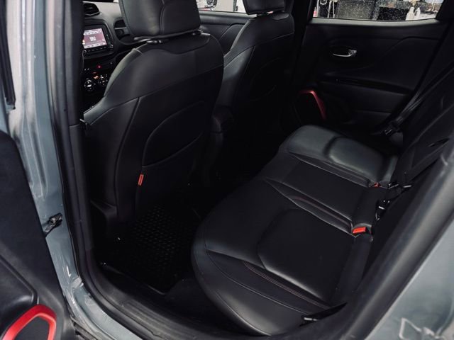 Used 2016 Jeep Renegade Trailhawk w/ Premium Trailhawk Package image 20