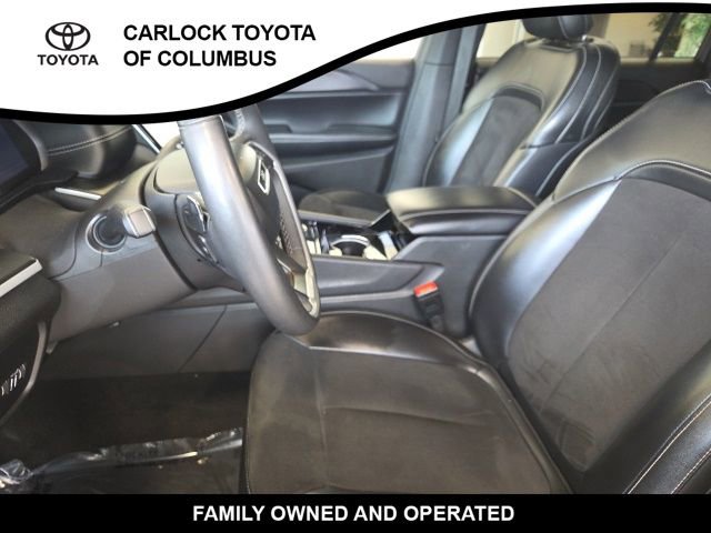 Used 2023 Jeep Grand Cherokee L Laredo AWD/4WD image 12