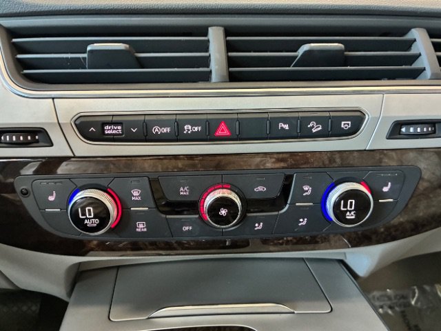 Used 2019 Audi Q7 2.0T Premium w/ Convenience Package AWD/4WD image 22