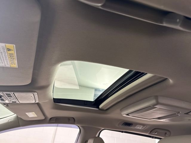 Used 2018 Honda Odyssey Touring image 25