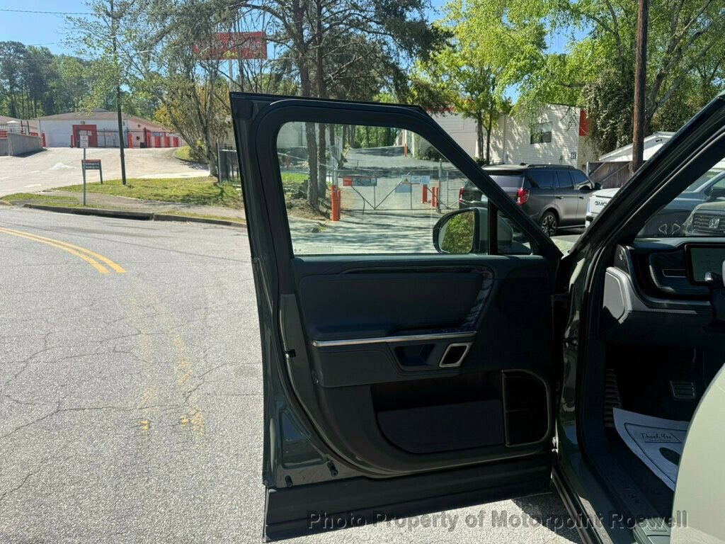 Used 2022 Rivian R1T Launch Edition image 11