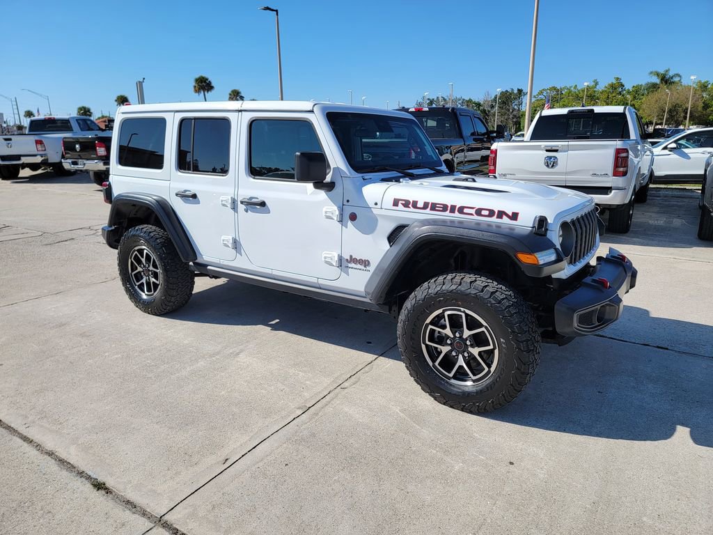 Used 2025 Jeep Wrangler Unlimited Rubicon w/ Convenience Group AWD/4WD image 7
