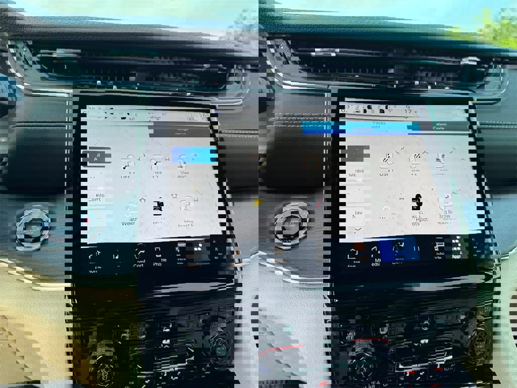 New 2025 Jeep Grand Cherokee L Limited w/ Black Appearance Package image 34