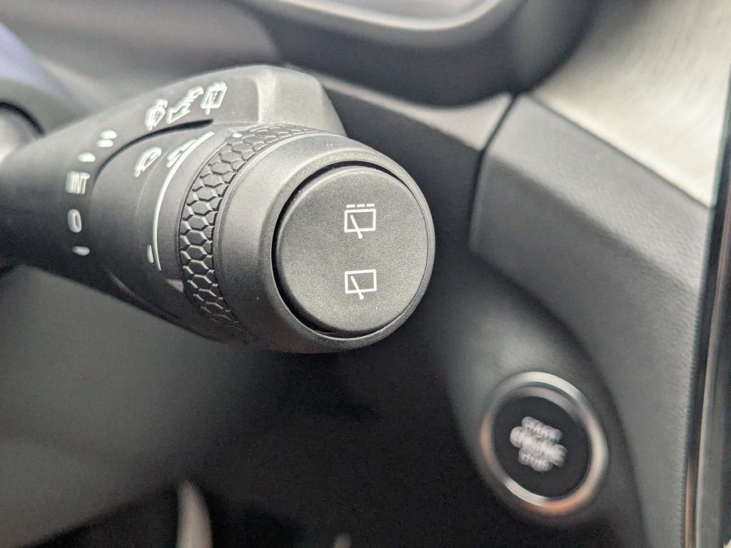 Used 2026 Volvo XC40 B5 Core w/ Climate Package AWD/4WD image 40