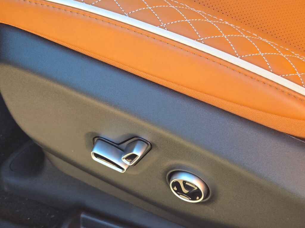 New 2026 Chrysler Pacifica Pinnacle image 22