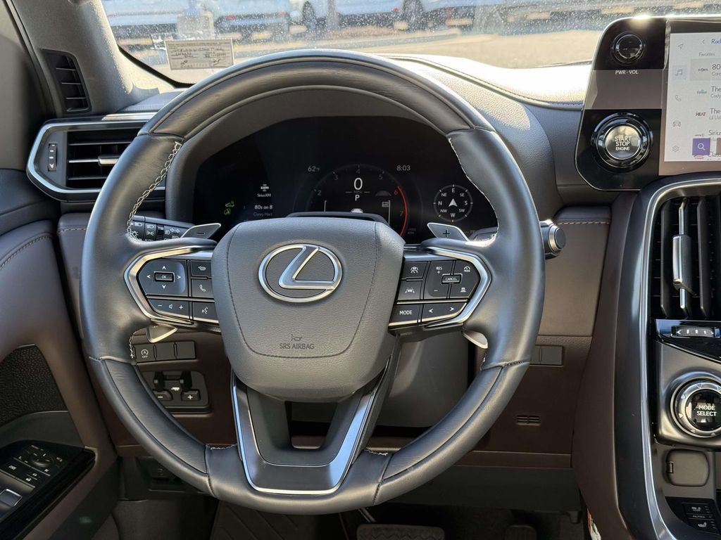 Used 2025 Lexus LX 600 4WD w/ Accessory Package (2T) image 9