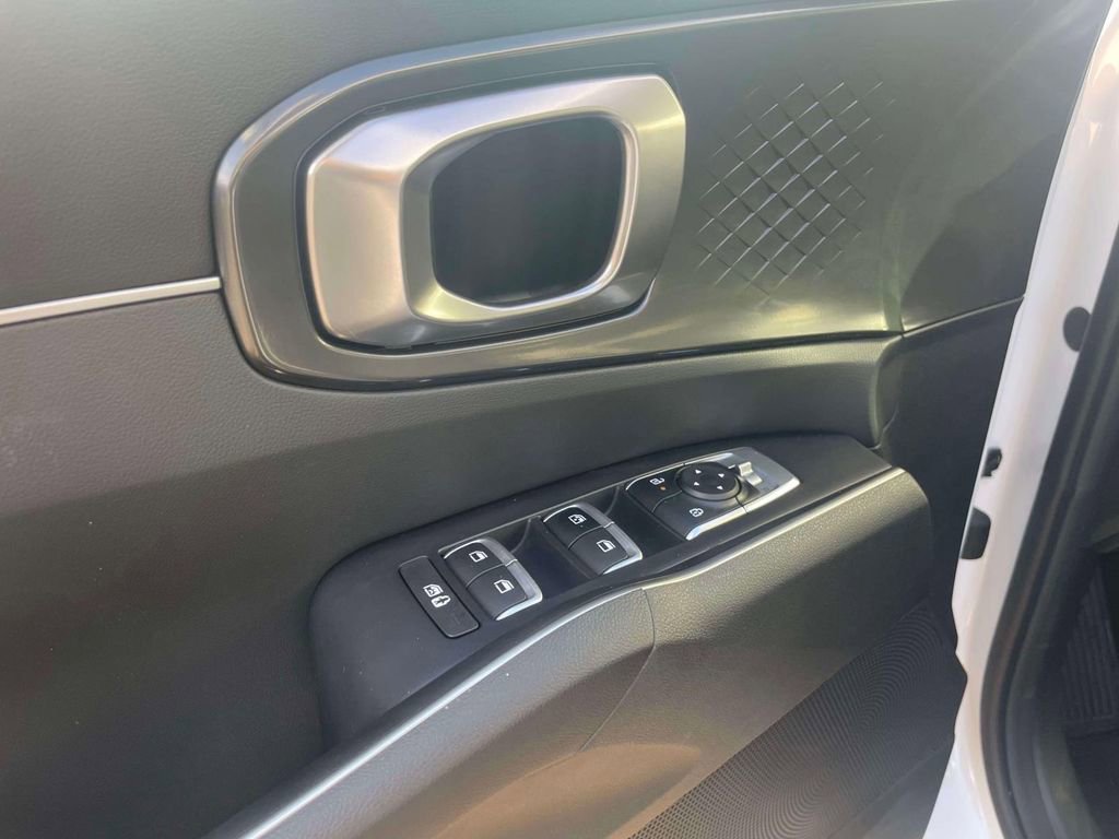 Used 2025 Kia Sorento S w/ Panoramic Sunroof Package image 15