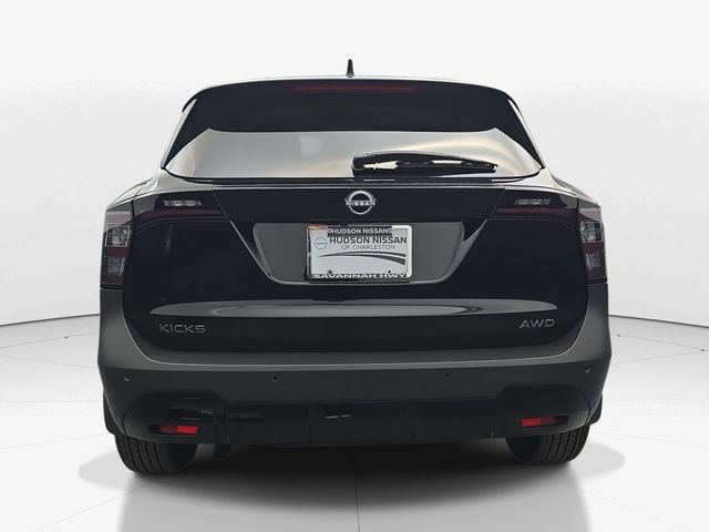 Used 2025 Nissan Kicks SV AWD/4WD image 9