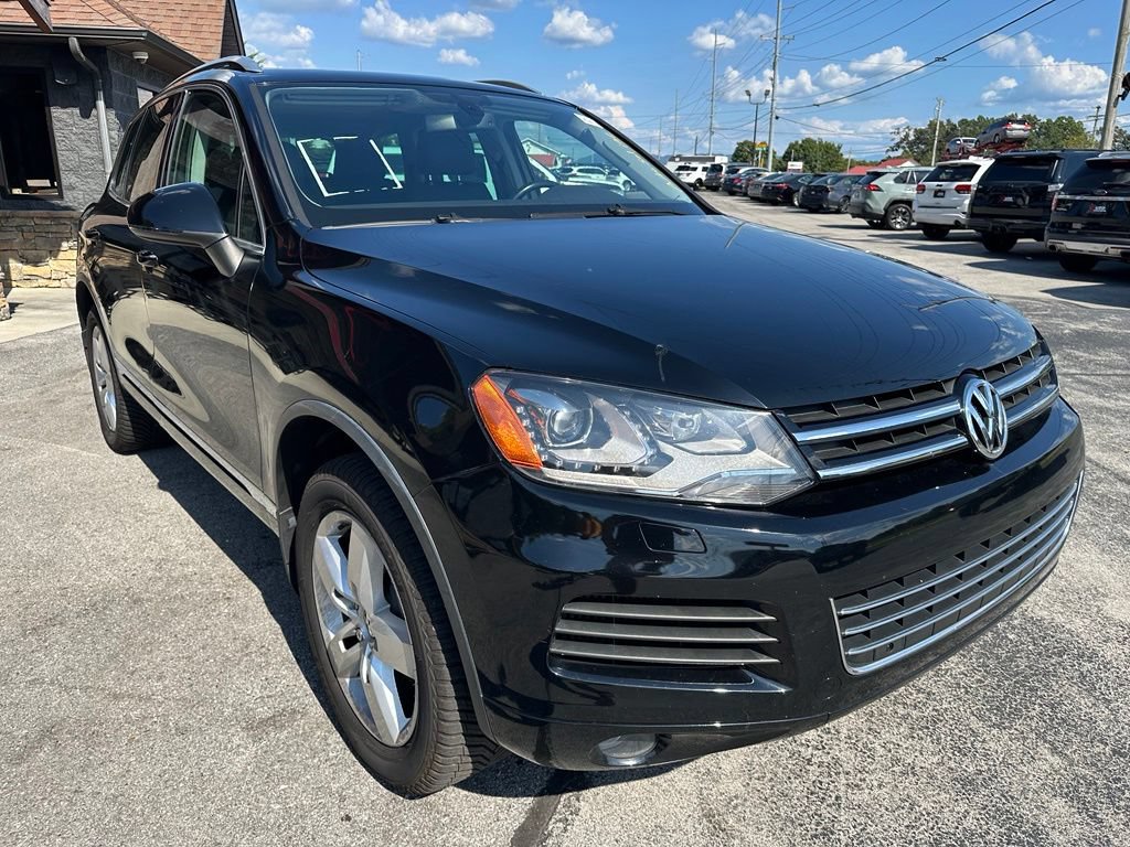 Used 2014 Volkswagen Touareg TDI AWD/4WD image 5