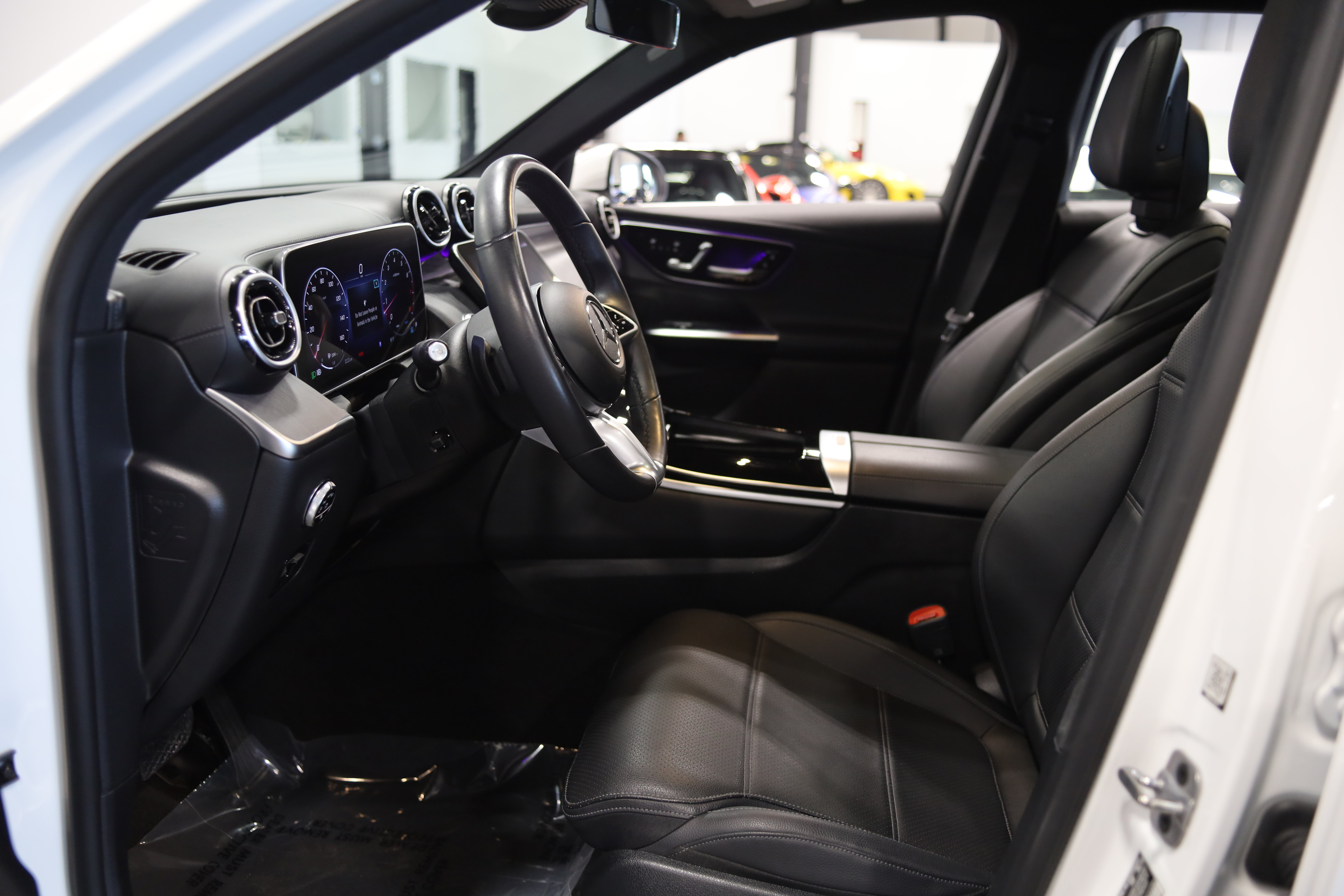Used 2023 Mercedes-Benz GLC 300 4MATIC image 16