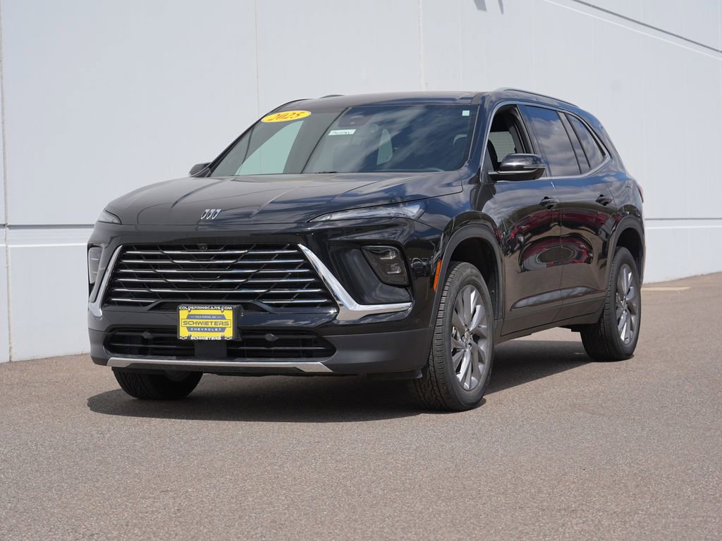 Used 2025 Buick Enclave Preferred AWD/4WD image 7