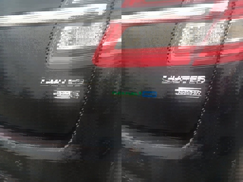 Used 2018 Ford Taurus Limited image 12