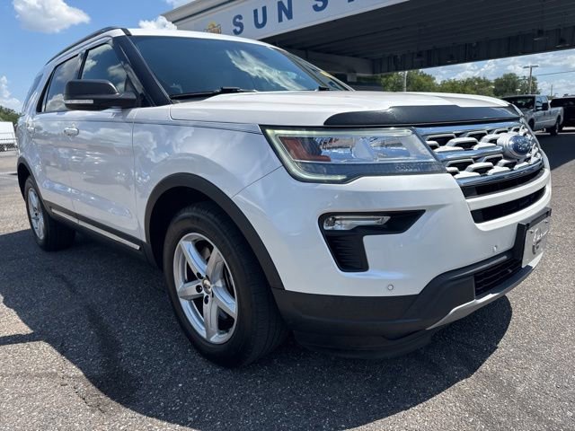 Used 2019 Ford Explorer XLT w/ Equipment Group 202A FWD image 3