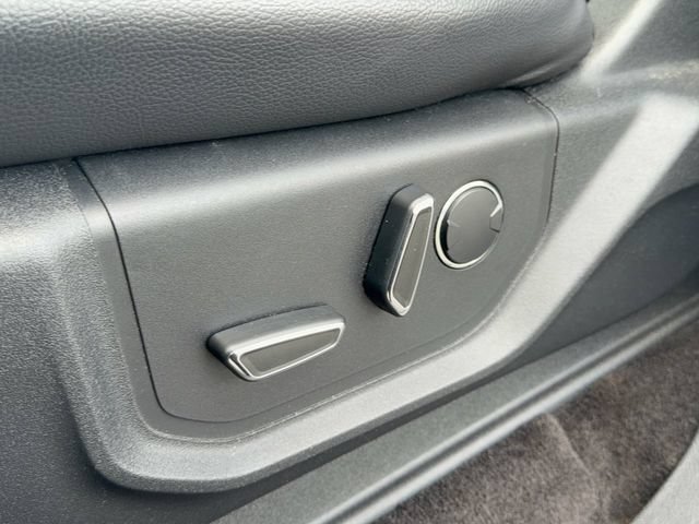 Used 2018 Ford Expedition Limited w/ Equipment Group 302A RWD image 14