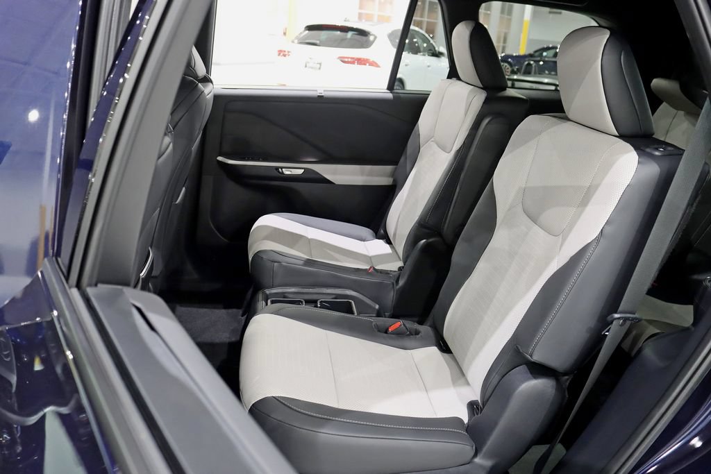 Used 2025 Lexus TX 500h AWD w/ Technology Package image 29