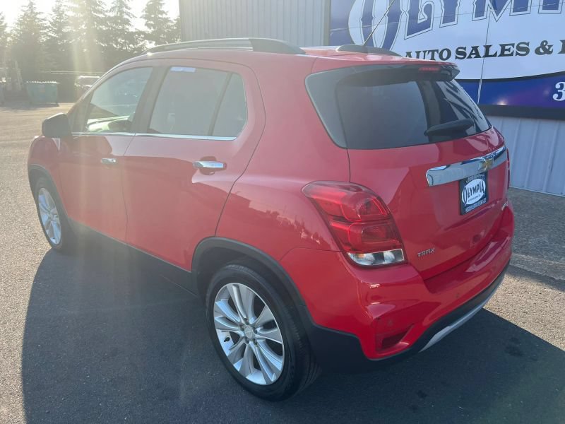 Used 2017 Chevrolet Trax Premier w/ Driver Confidence II Package FWD image 13
