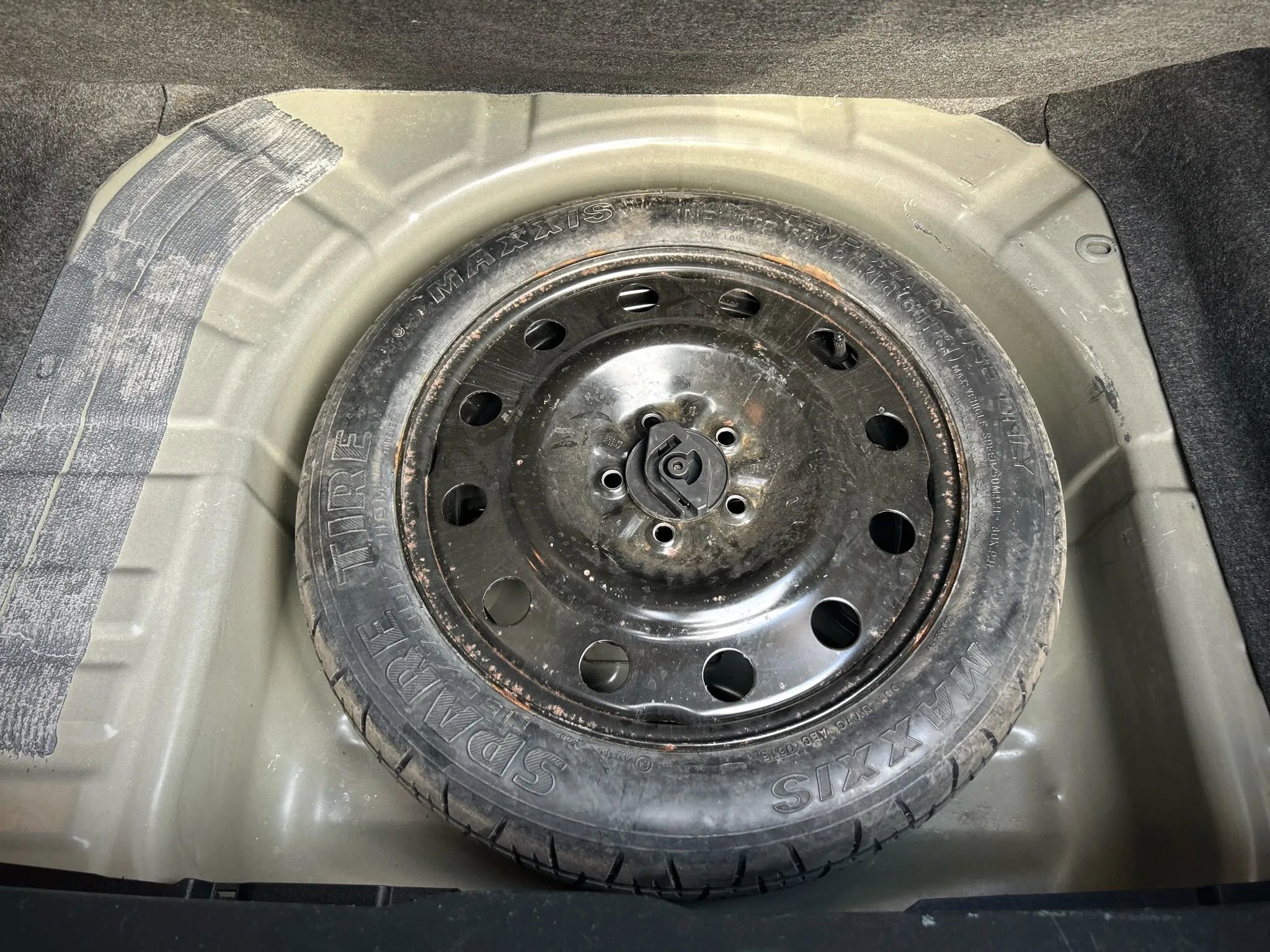 Used 2015 Ford Taurus SE image 26