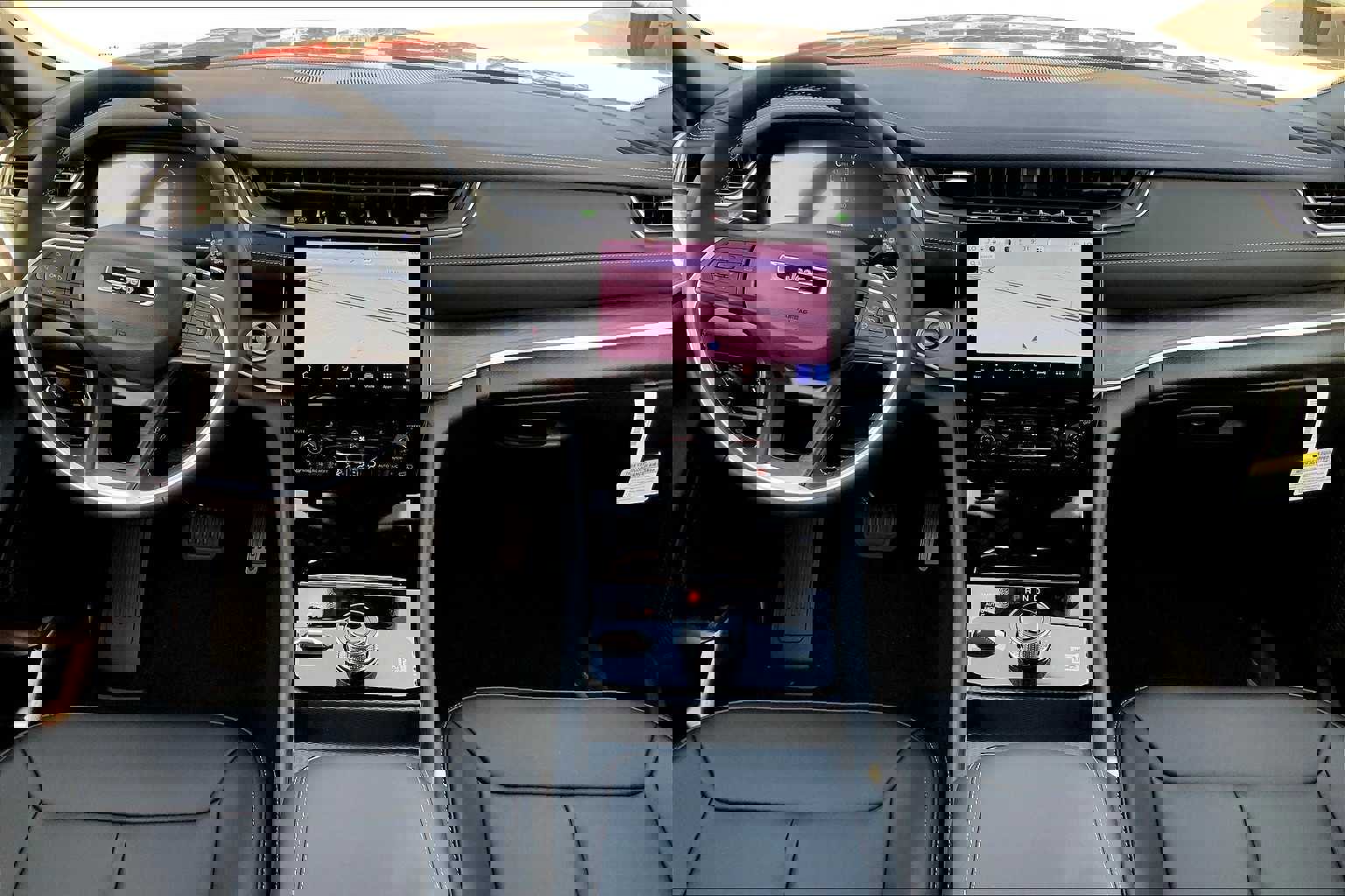 New 2025 Jeep Grand Cherokee L Limited w/ Black Appearance Package image 6