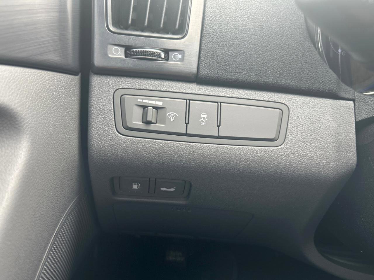 Used 2015 Hyundai Sonata Hybrid FWD image 16