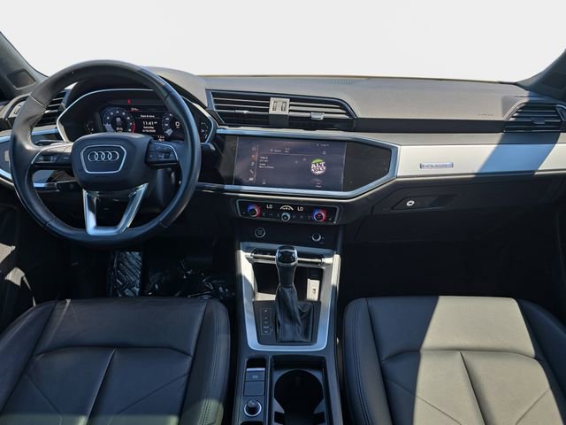Used 2021 Audi Q3 2.0T Premium w/ Convenience Package AWD/4WD image 10