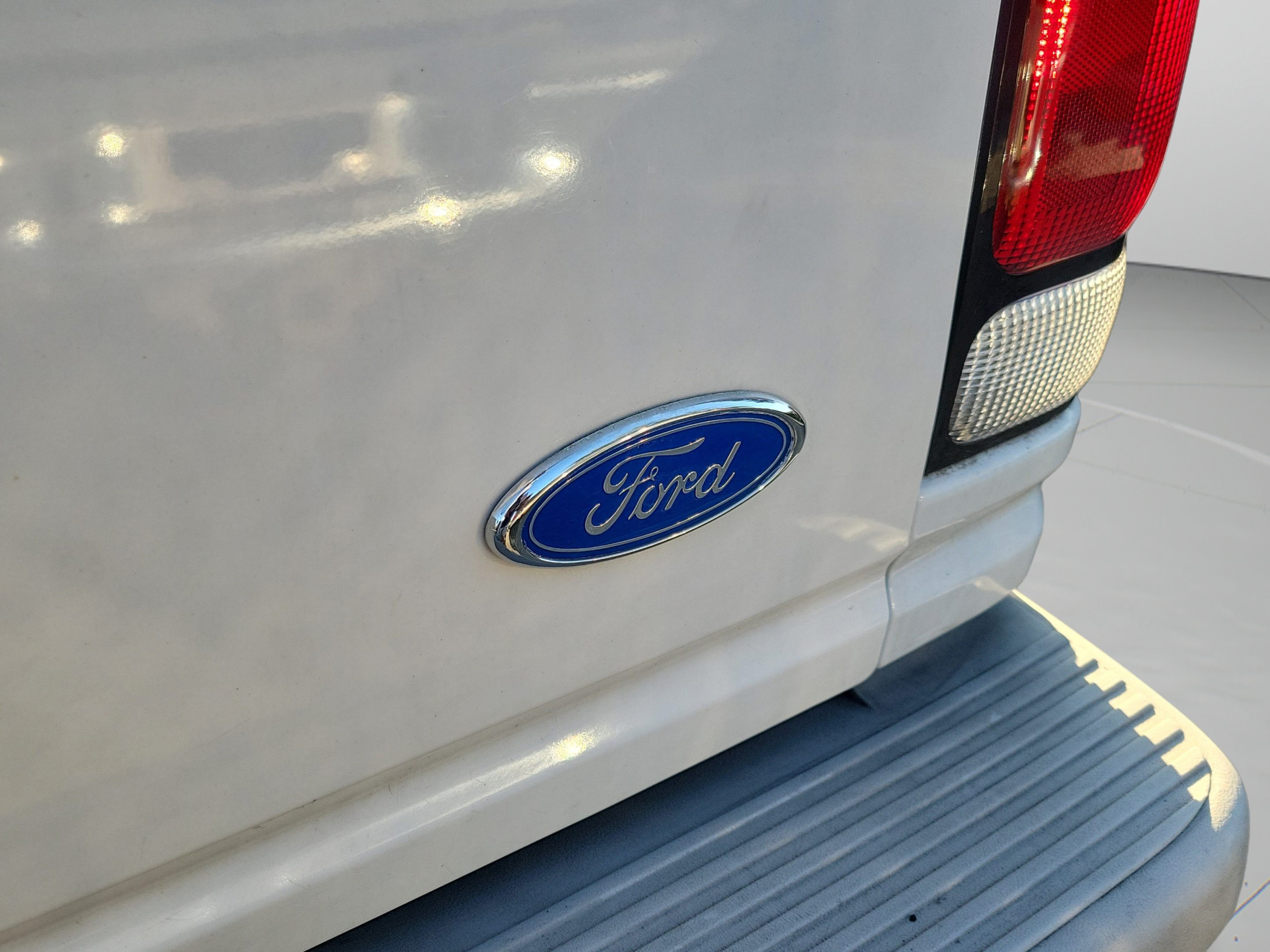 Used 1995 Ford Explorer Eddie Bauer RWD image 22