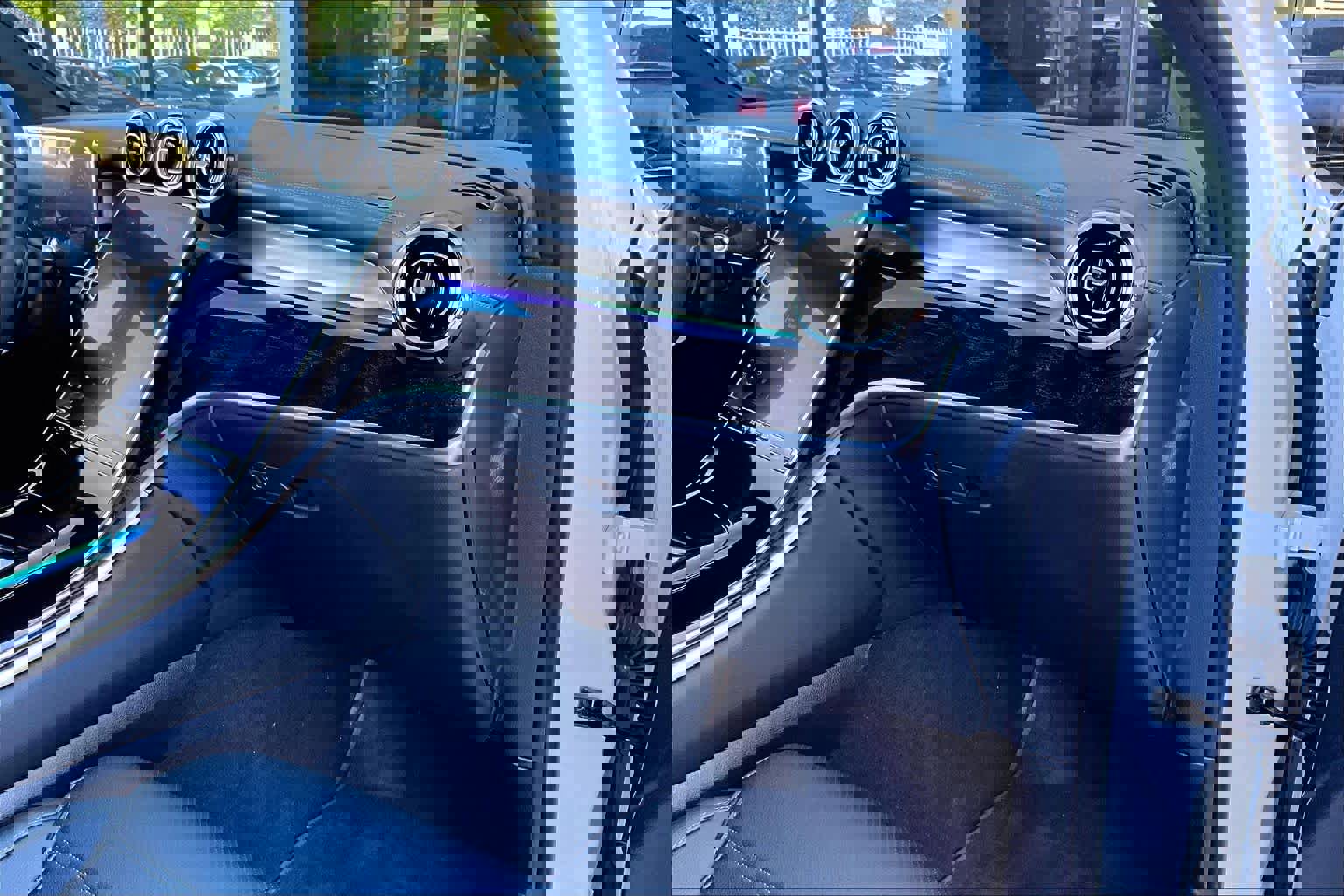 Used 2024 Mercedes-Benz GLC 300 image 18