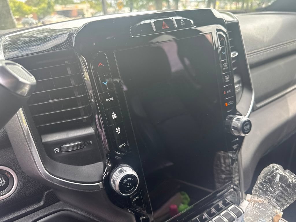Used 2022 RAM 2500 Laramie AWD/4WD image 14
