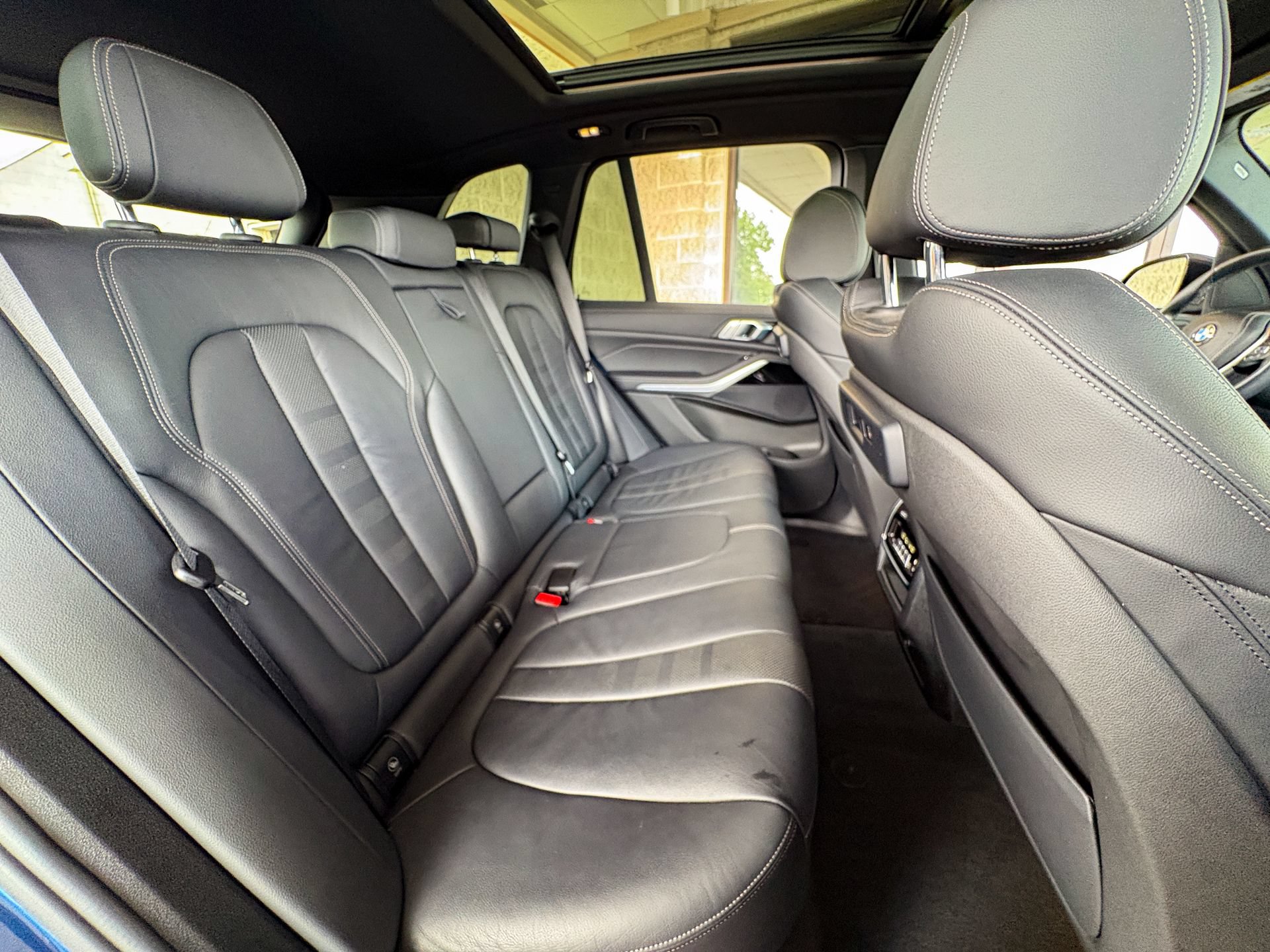 Used 2020 BMW X5 xDrive40i w/ Premium Package AWD/4WD image 27