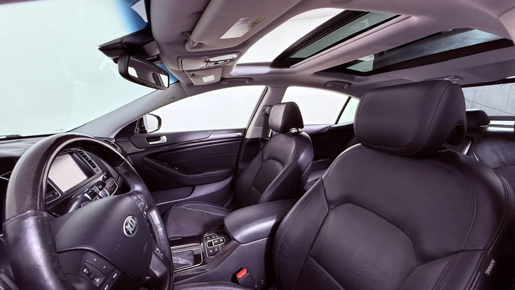 Used 2014 Kia Cadenza Premium w/ Technology Package FWD image 18