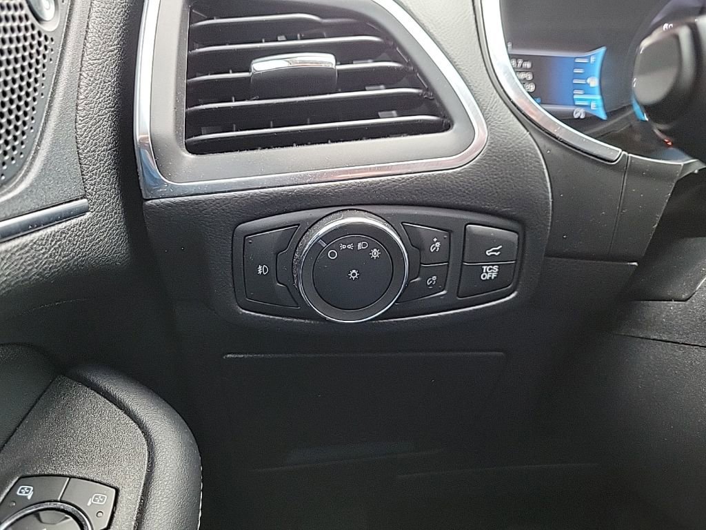 Used 2021 Ford Edge Titanium w/ Equipment Group 301A image 27