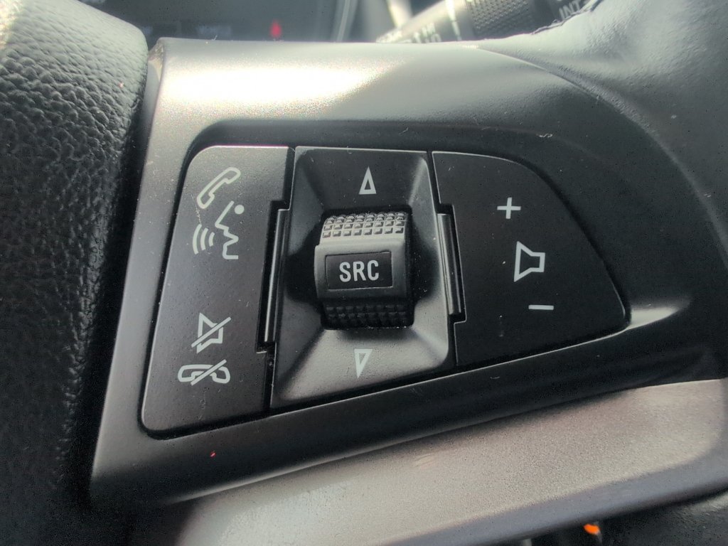Used 2019 Chevrolet Trax LT w/ LT Convenience Package FWD image 19