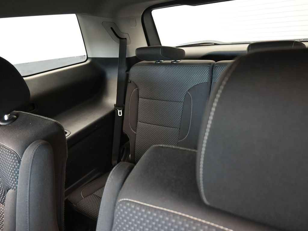 Used 2023 GMC Acadia SLE w/ Driver Convenience Package image 38