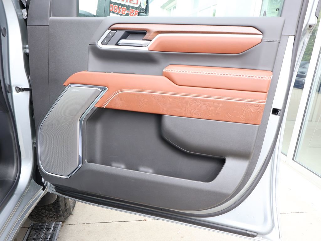 New 2026 GMC Sierra 3500 Denali Ultimate w/ LPO, Black Badging Package AWD/4WD image 44