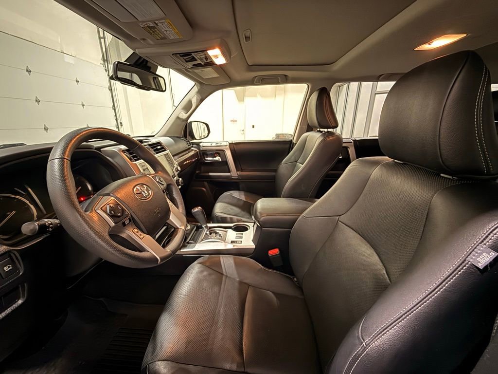 Used 2021 Toyota 4Runner Limited AWD/4WD image 16