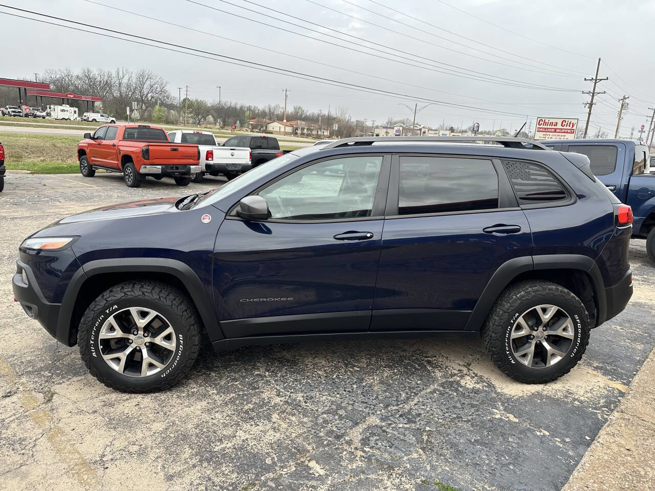 Used 2014 Jeep Cherokee Trailhawk w/ Leather Interior Group image 6