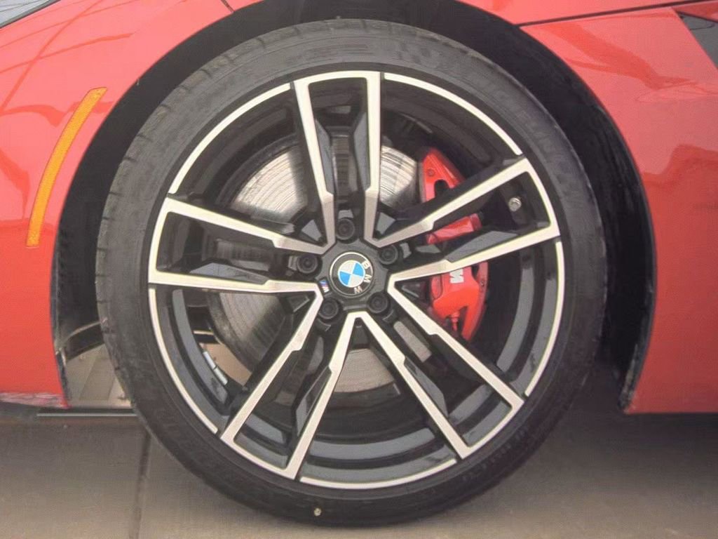 Used 2025 BMW Z4 M40i w/ Premium Package RWD image 5