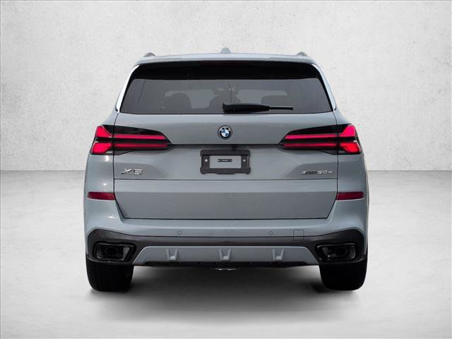 Used 2026 BMW X5 xDrive50e w/ M Sport Package AWD/4WD image 8