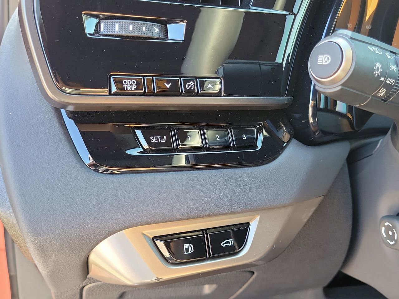 Used 2025 Lexus RX 350 Premium Plus w/ Convenience Package FWD image 24