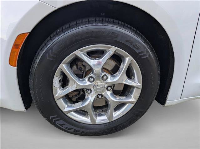Used 2018 Chrysler Pacifica Limited FWD image 26