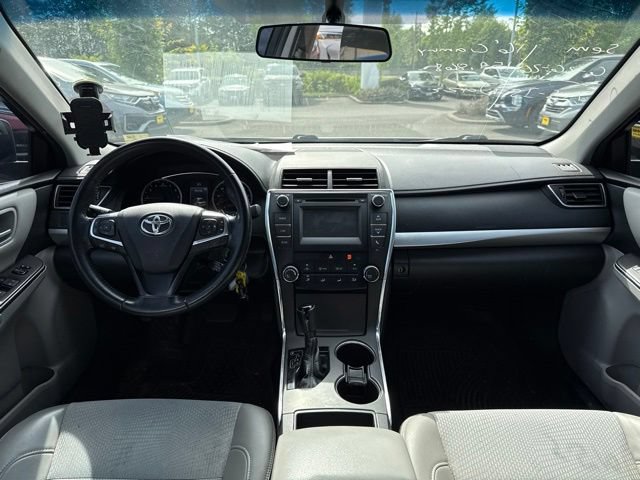 Used 2016 Toyota Camry SE FWD image 11