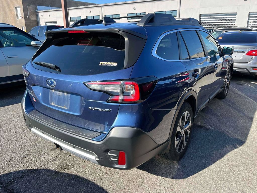 Used 2022 Subaru Outback Limited AWD/4WD image 2