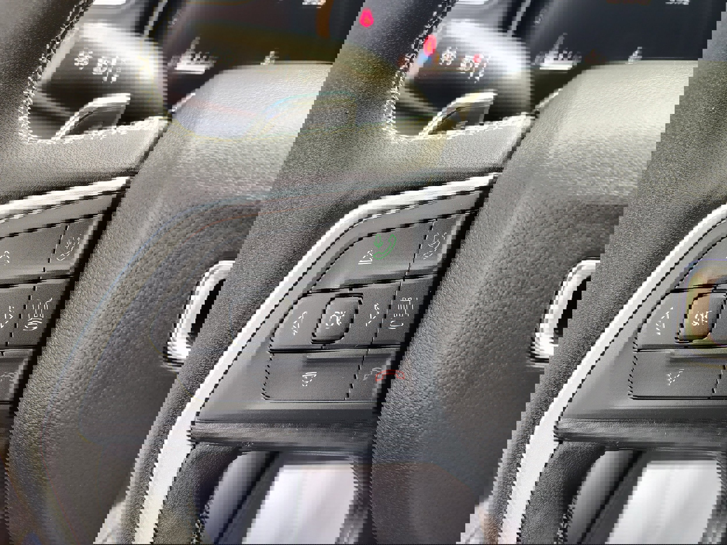 New 2025 Jeep Grand Cherokee Laredo X w/ Luxury Tech Group I image 32